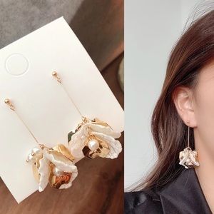Beautiful Flowers Drop Earrings